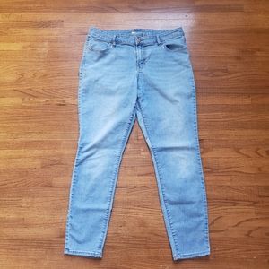 Old Navy | Super Skinny Mid-Rise Ankle Jean | 14